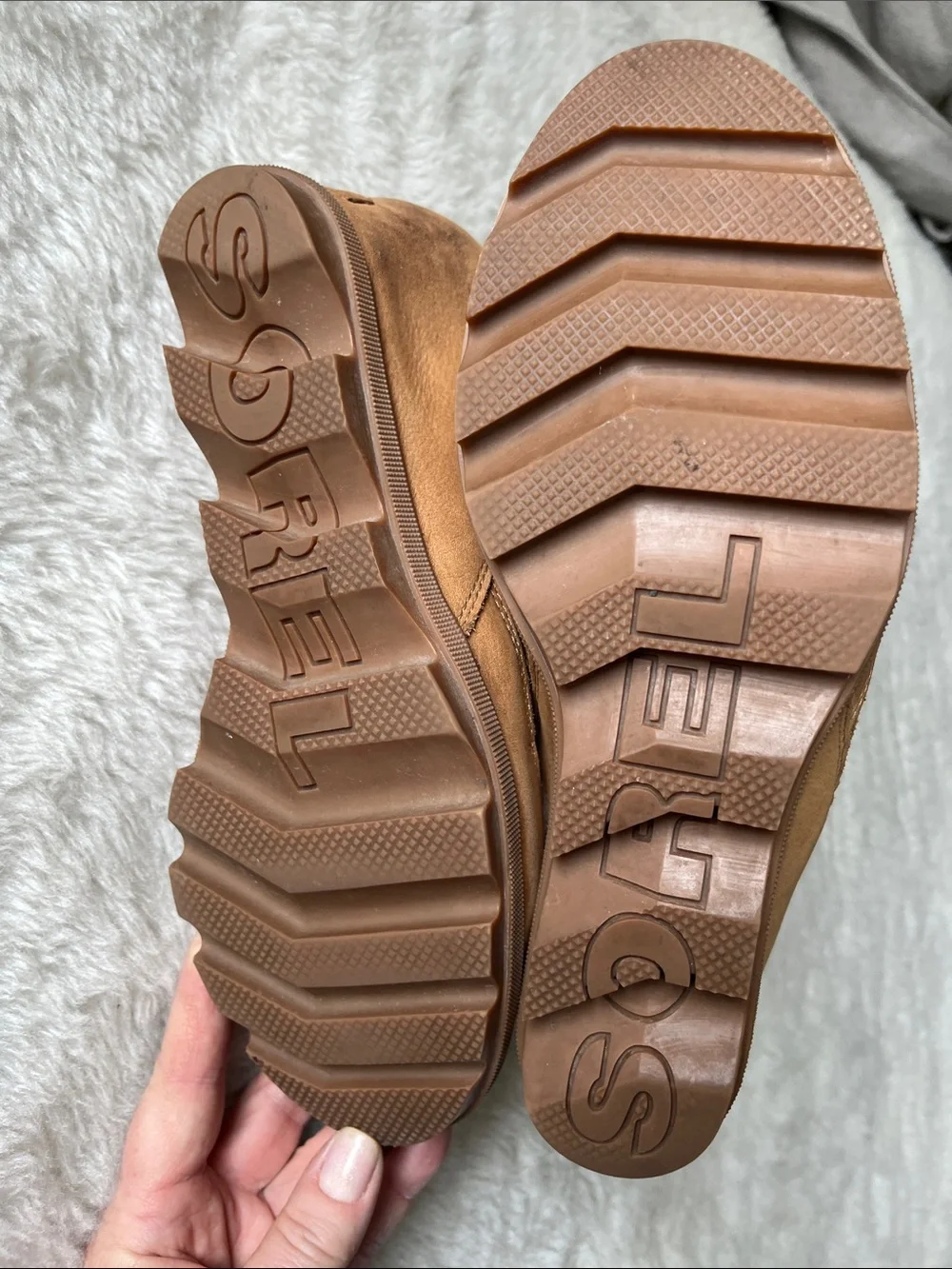 Sorel light brown leather and Gray wool Shearling lined Winter Boots size 10
